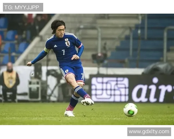 日本足球国家队帅气球星的崛起与未来展望：技艺与魅力并存的足球传奇